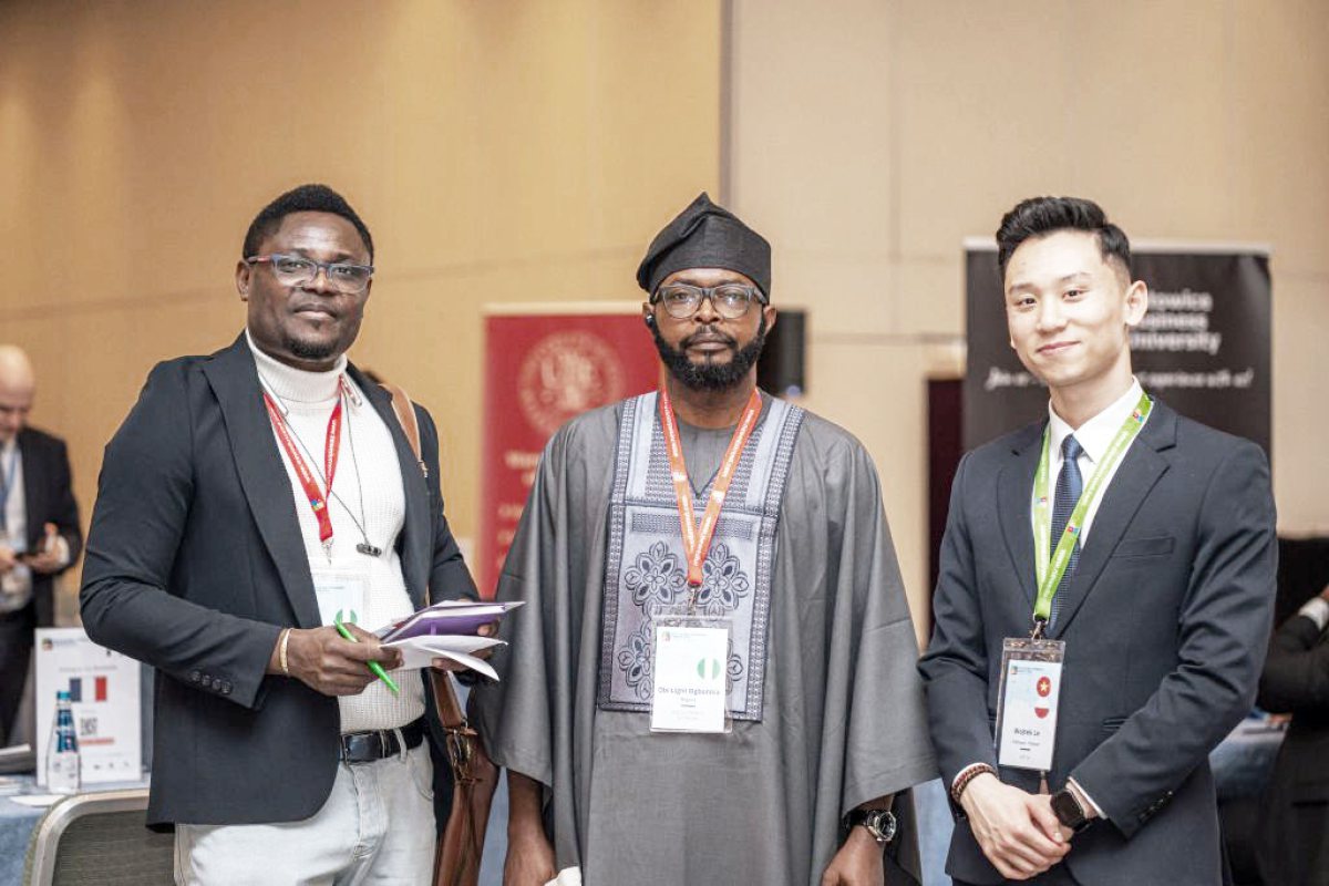 EasyGuide with fellow delegates at an international education fair
